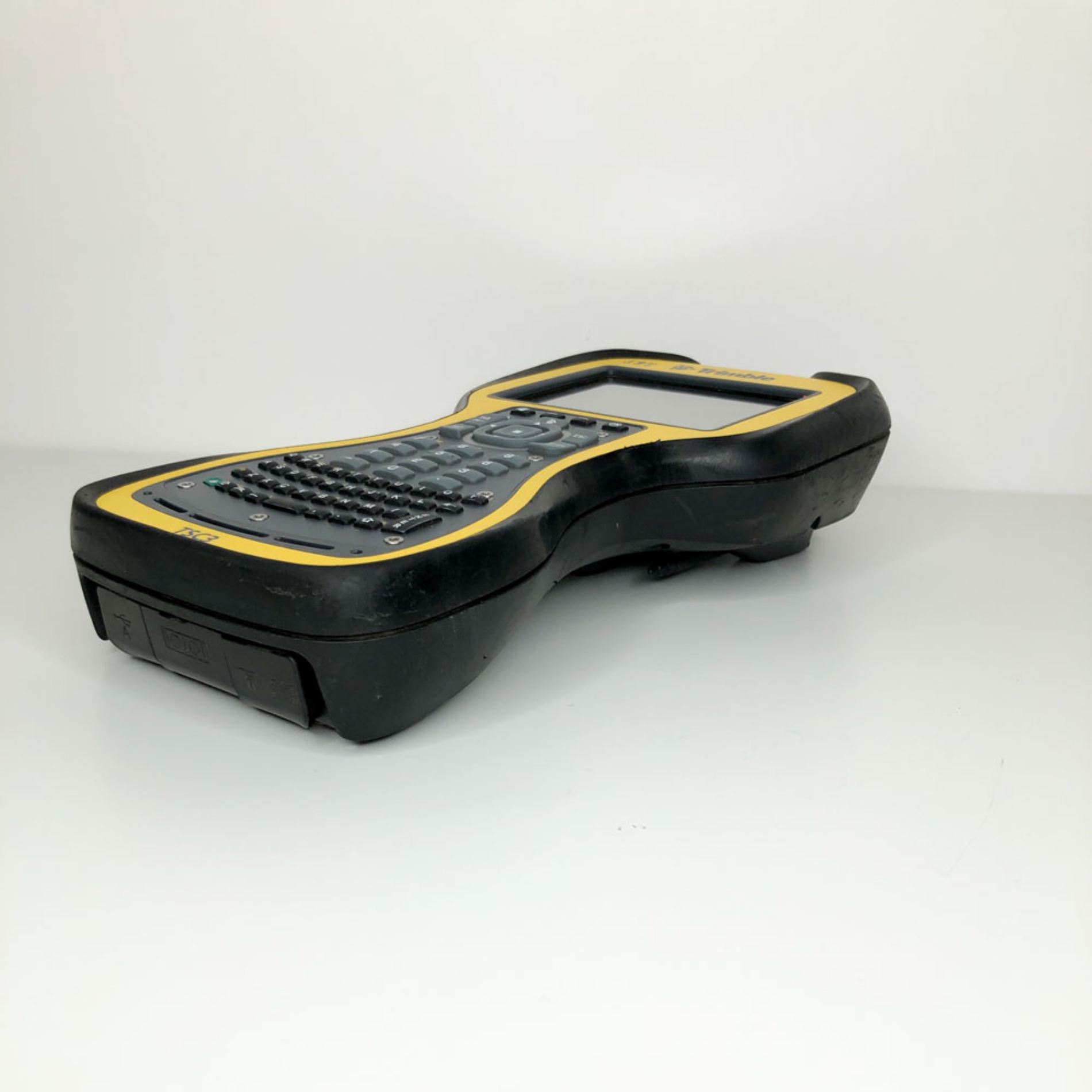 Trimble-TSC3-bottom-diagonal-view