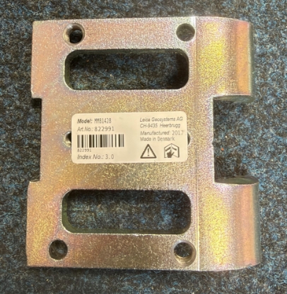 Picture of NEW Leica MMB1428 L Bracket for Bucket / Tilt Sensor 822991